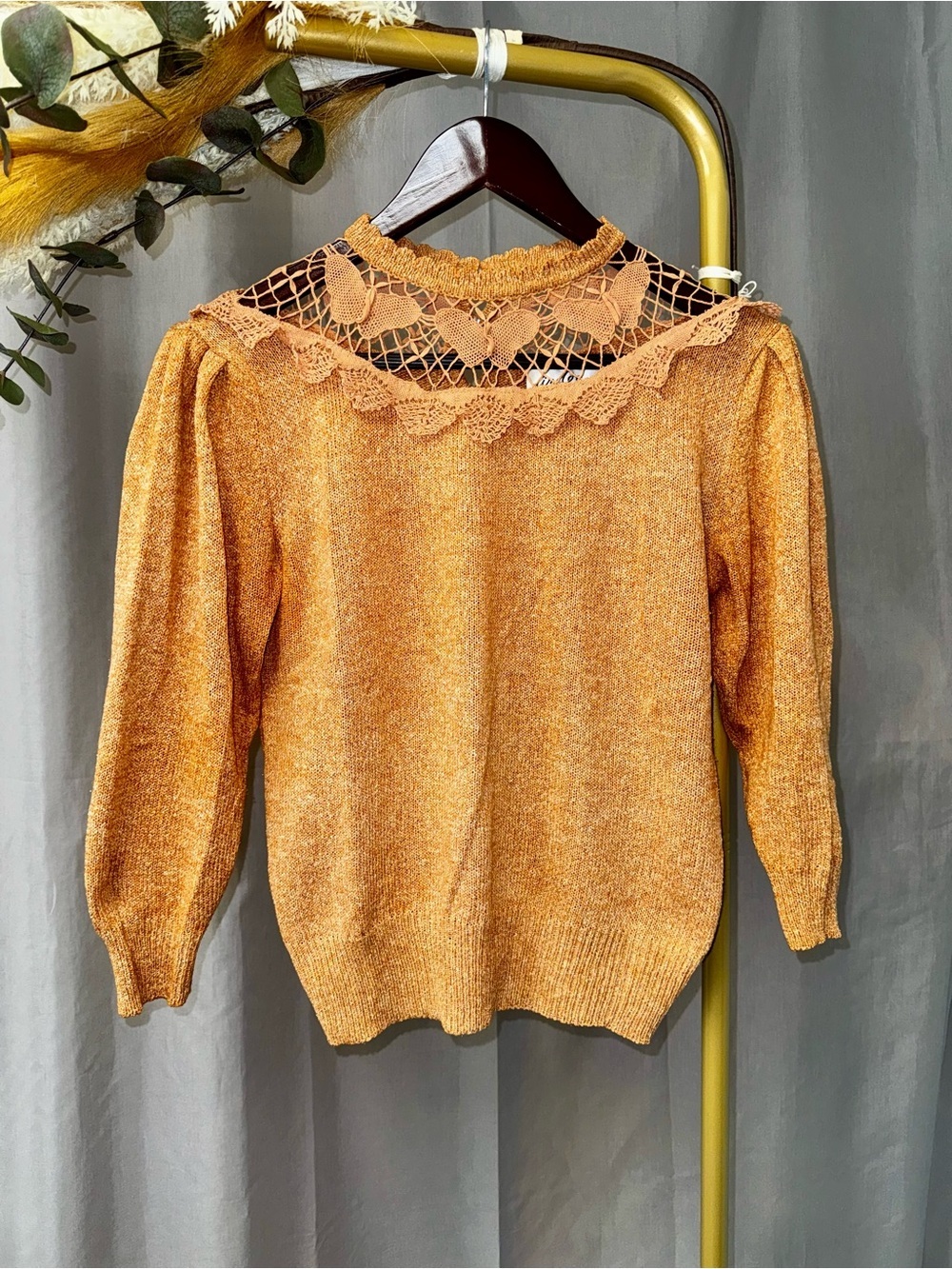 VTG Ardee Granny Chic Silk Blend Lace Yoke Lightweight Knit Sweater Peach Medium
